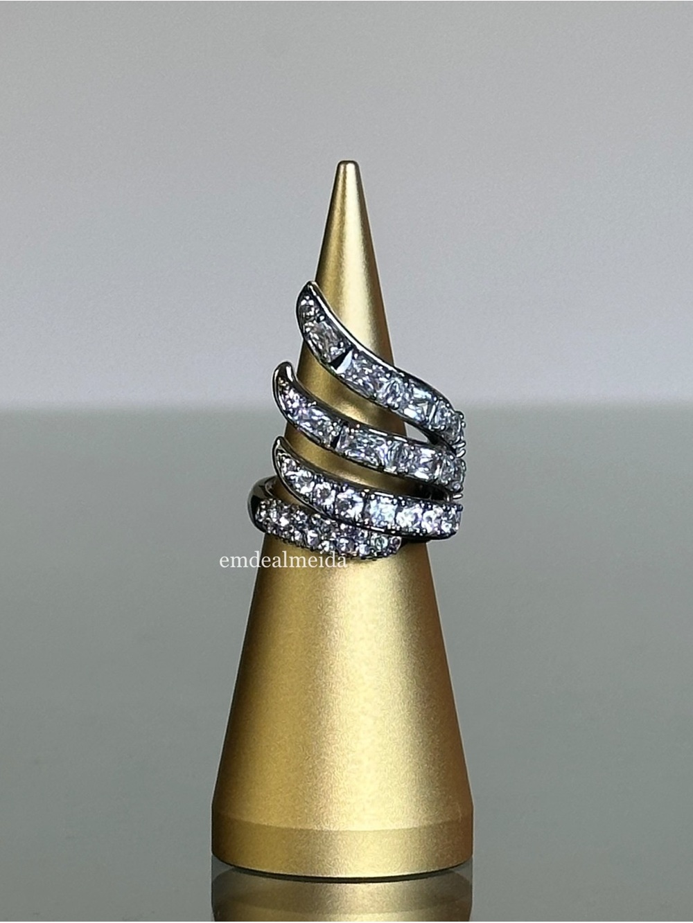 Swarovski Crystal Vienna Collection Swan Ring Ruthenium Plated 55 (US 7) 5709285
